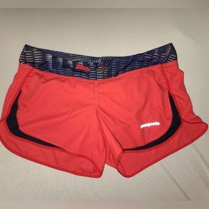 [NWT] Patagonia Trail Running Women's Strider Shorts with liner - Coral - Small